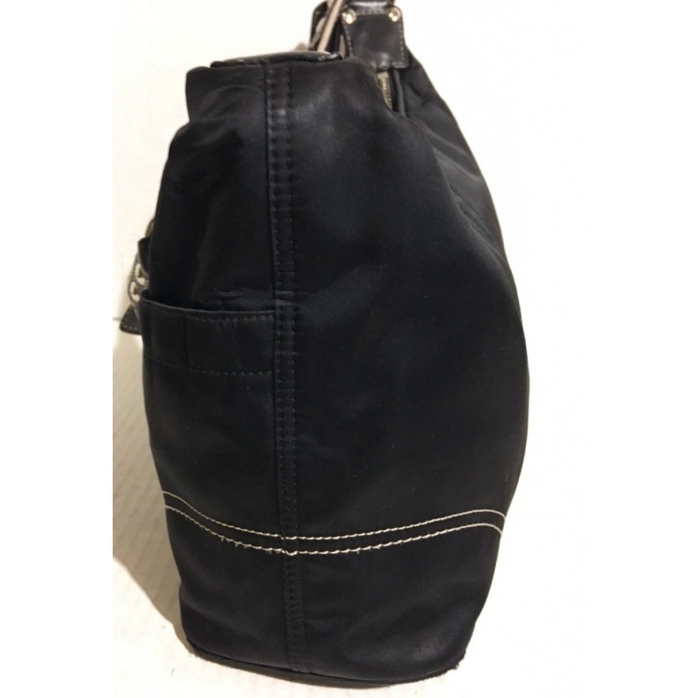 Coach vintage black nylon shoulder handbag - Picture 4 of 13